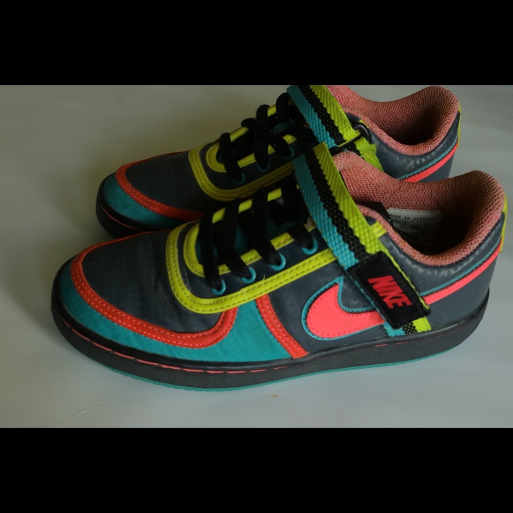 Nike 6.0 Low Top With Velcro strap